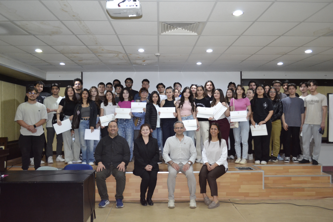 8-Week Activity Series Aimed at Developing English Listening Skills Successfully Completed