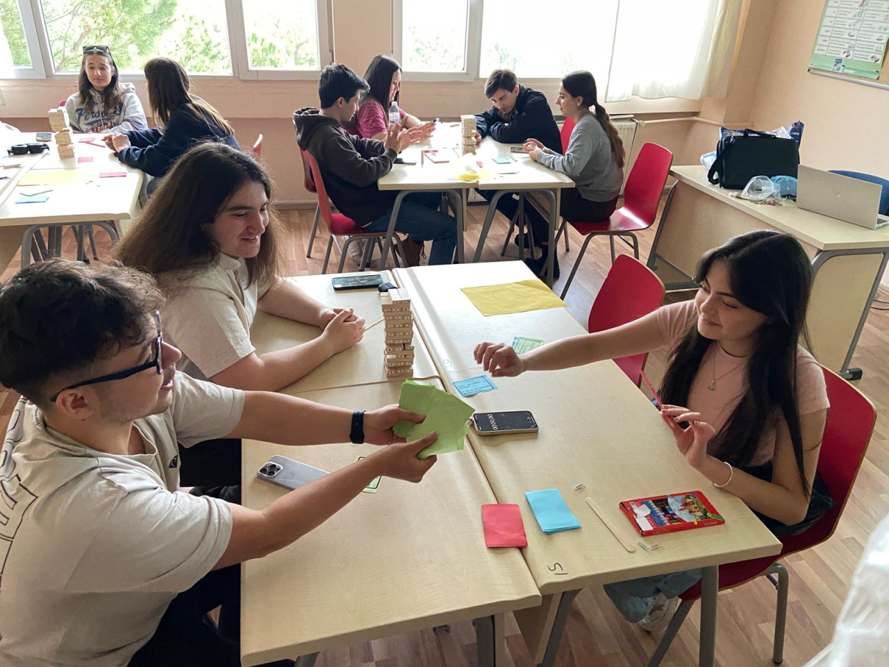 İngilizce Dinleme Becerilerini Geliştirmeye Yönelik 8 Haftalık Etkinlik Serisi Başarıyla Tamamlandı
